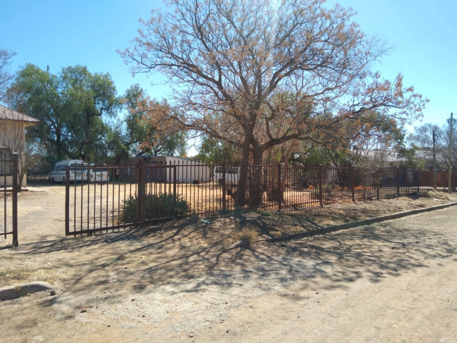 3 Bedroom Property for Sale in Theunissen Free State